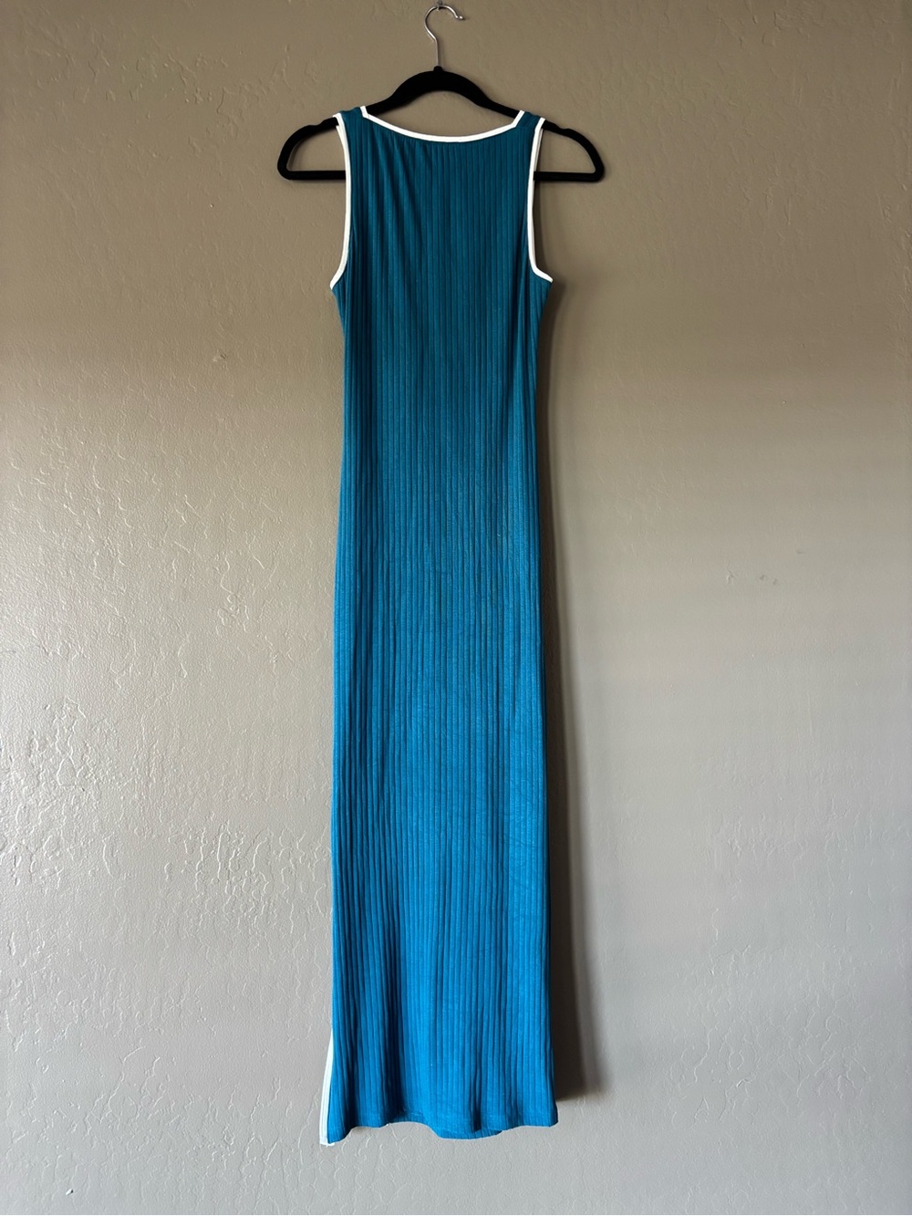 Sleeveless Teal Bodycon Maxi Dress with Side Slit - Picture 7 of 8